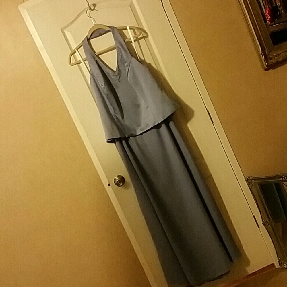 Beautiful Bride's Maid's Dress - Picture 1 of 4
